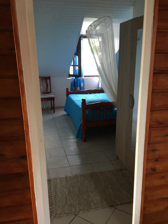 Chez Ninette Pres Des Sources Chaudes Villa Bouillante Exterior photo